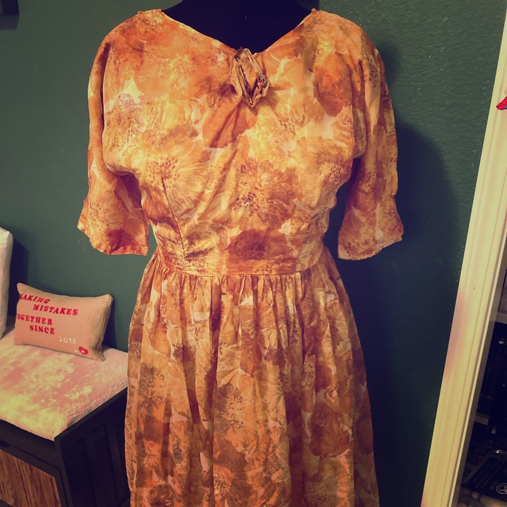 Gorgeous VOLUP Vintage dress